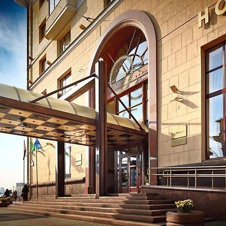 Minsk Hotel Екстериор снимка